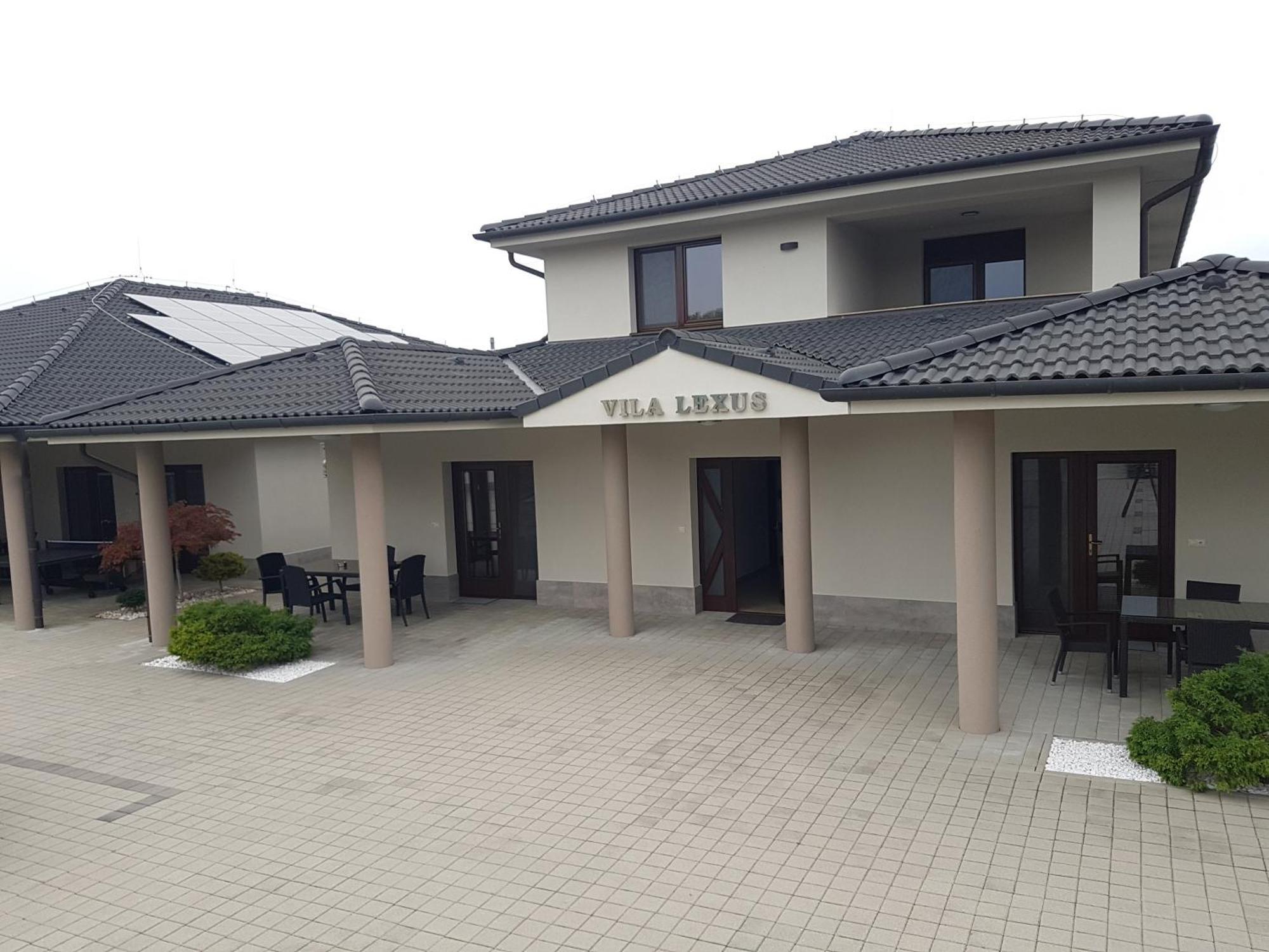 Vila Lexus Veľký Meder Esterno foto