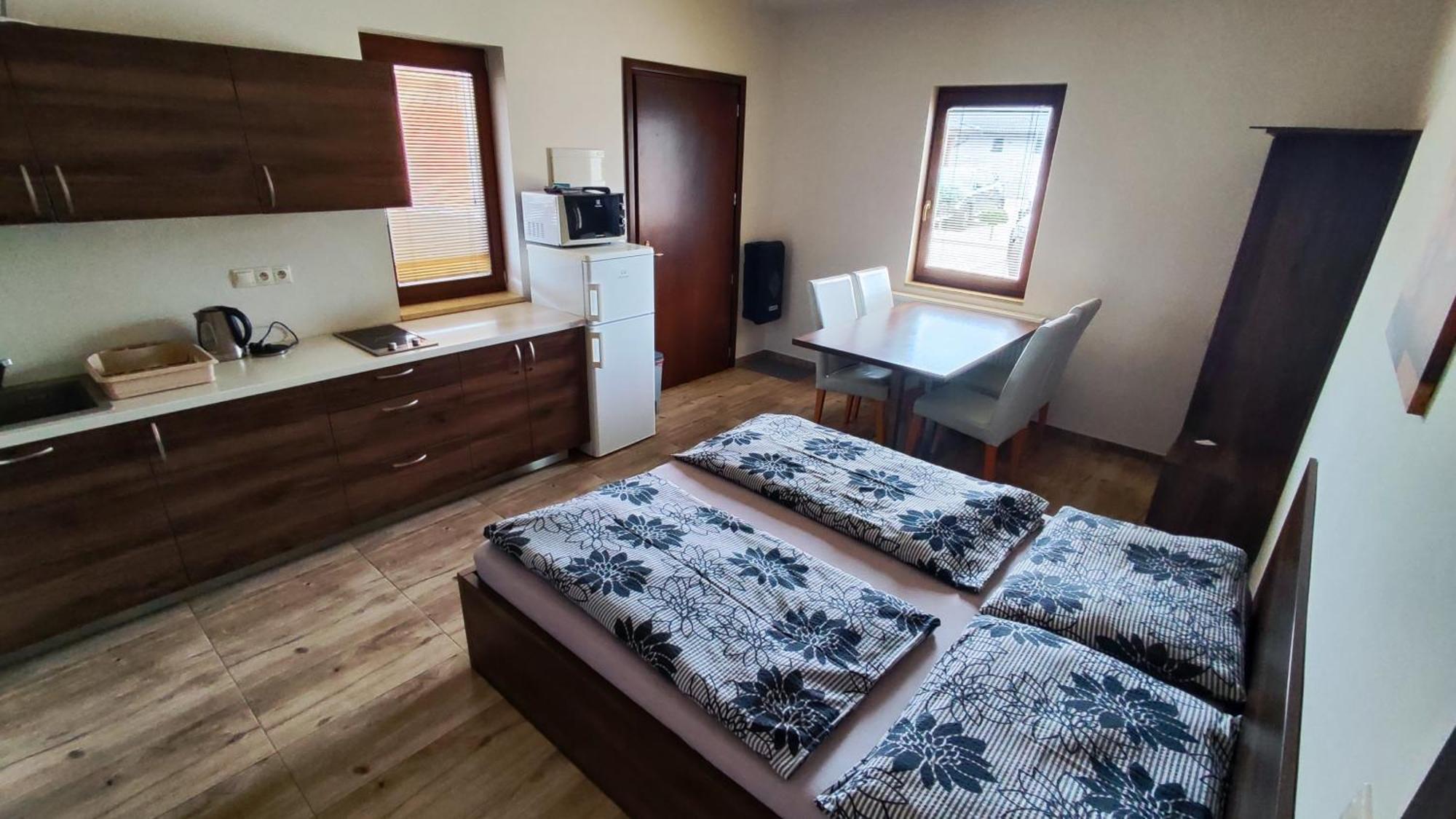 Vila Lexus Veľký Meder Esterno foto