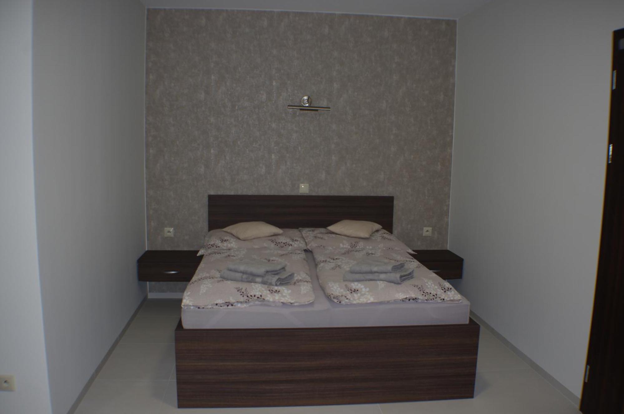 Vila Lexus Veľký Meder Esterno foto